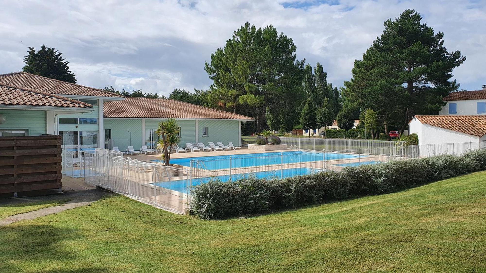Charmante Petite Maison Pour 4 Personnes Cdc Fr90C10G Dolus-d'Oleron Exterior photo